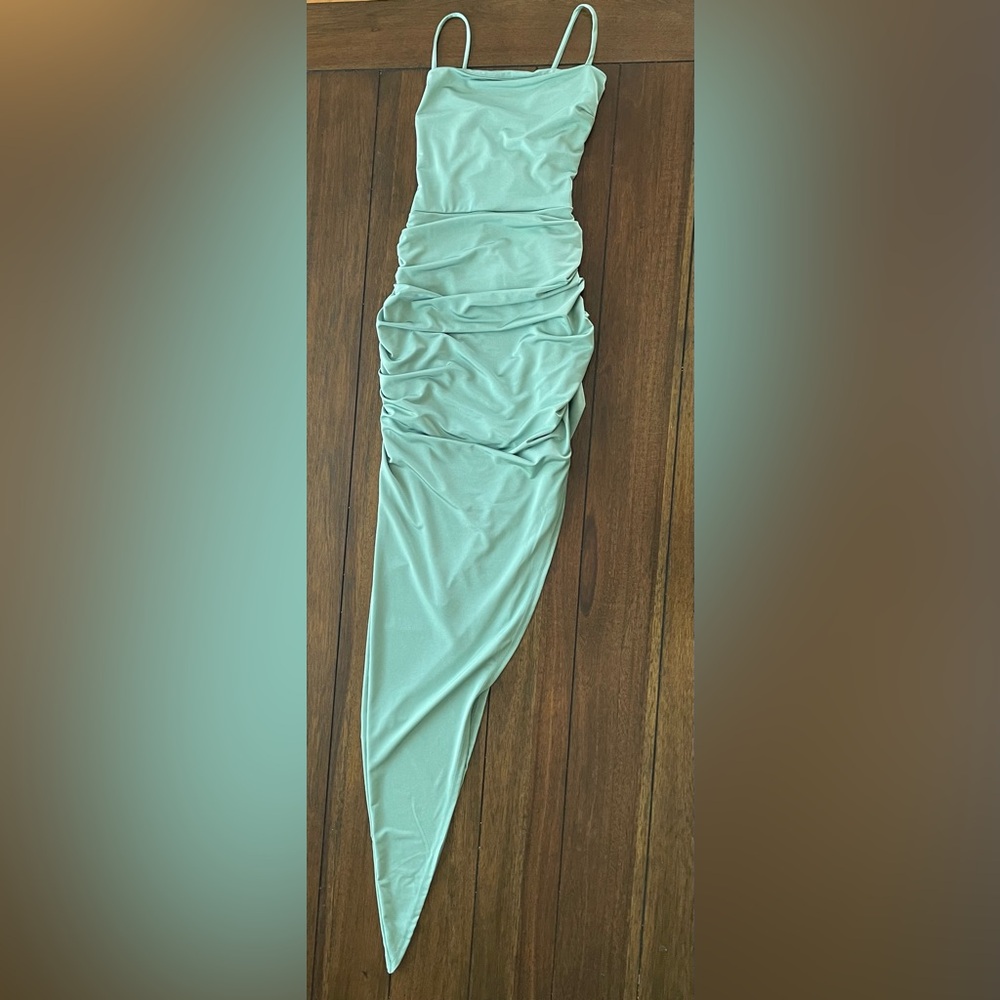 Two Windsor Dresses - Picture 5 of 8